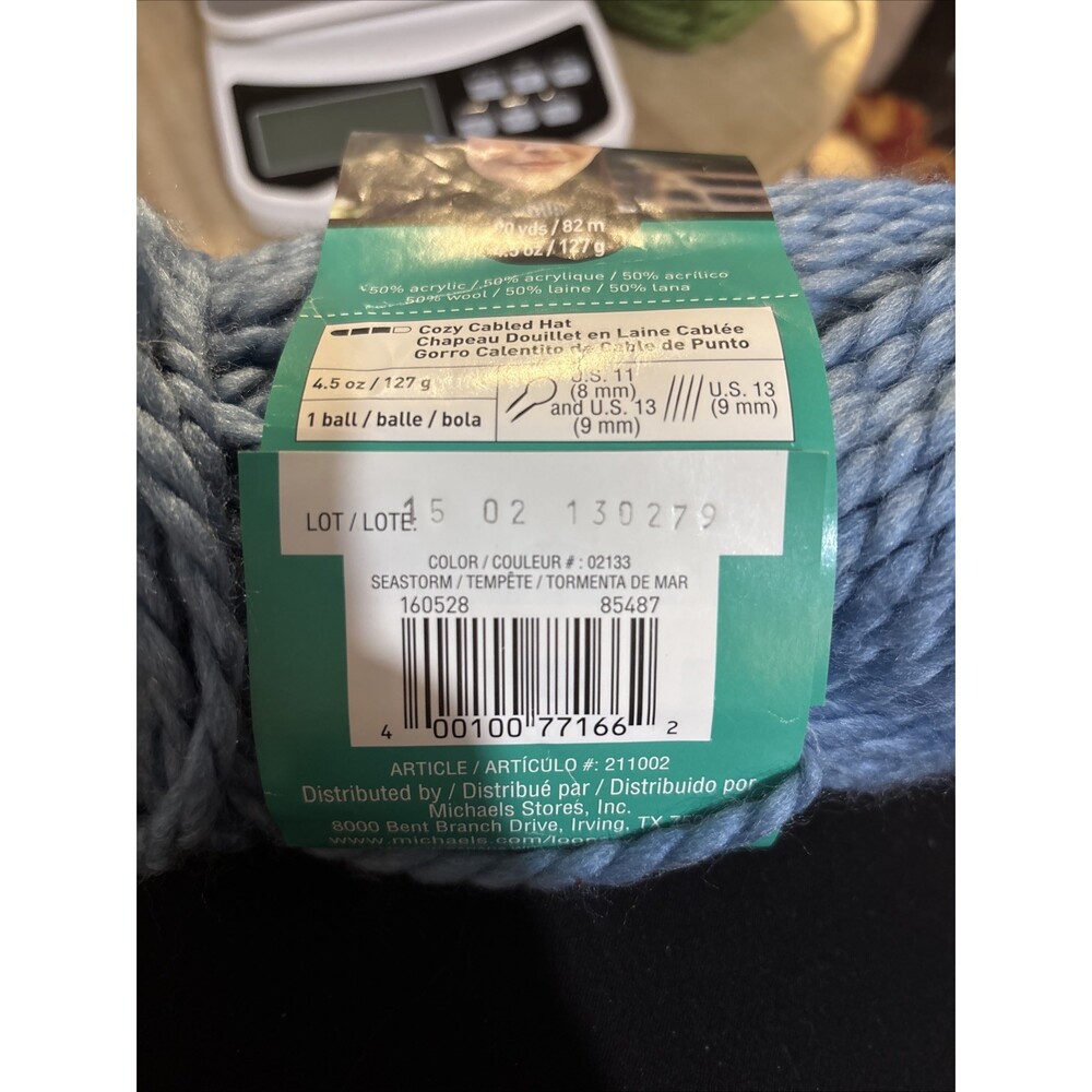 Yarn Lot Blue And Green Lion Brand Loops & Threads Acrylic Wool 4 Skeins - Picture 10 of 13